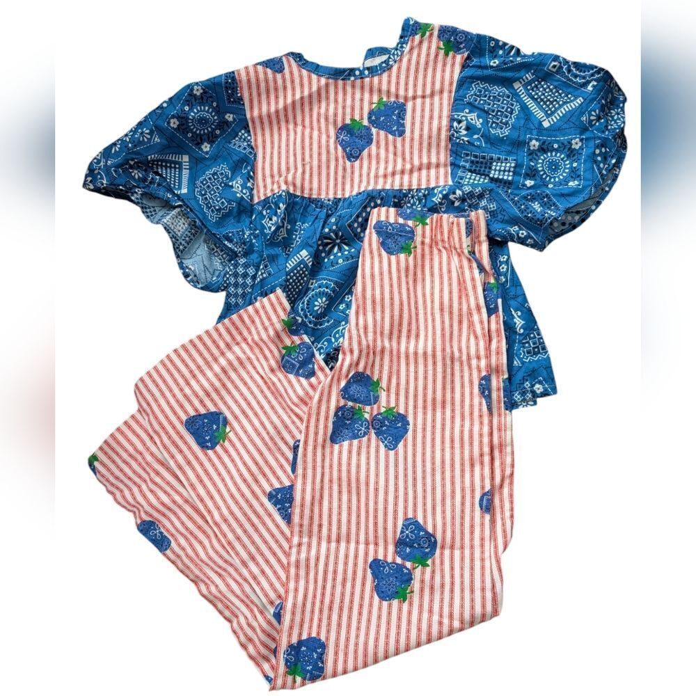 Vintage homespun strawberry bandana print 2 piece girls outfit